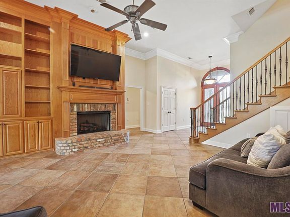 4th image of 16442 Jefferson Oaks Dr
