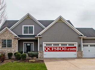 4125 Thunder Ridge Rd, Bettendorf, IA 52722