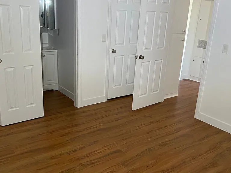421 N Willowbrook Ave — Photo 17