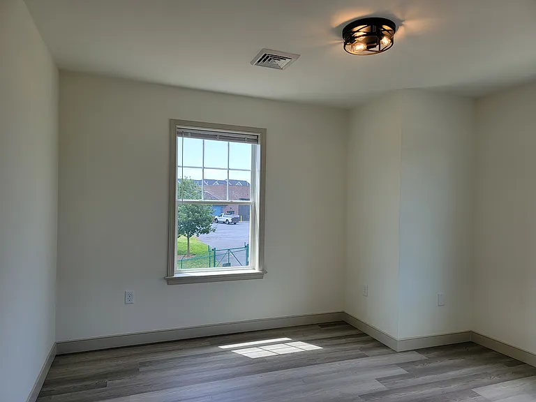 11 Yacht Ave #B — Photo 15