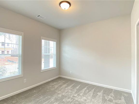 5th image of 4591 Silver Oak Dr SW