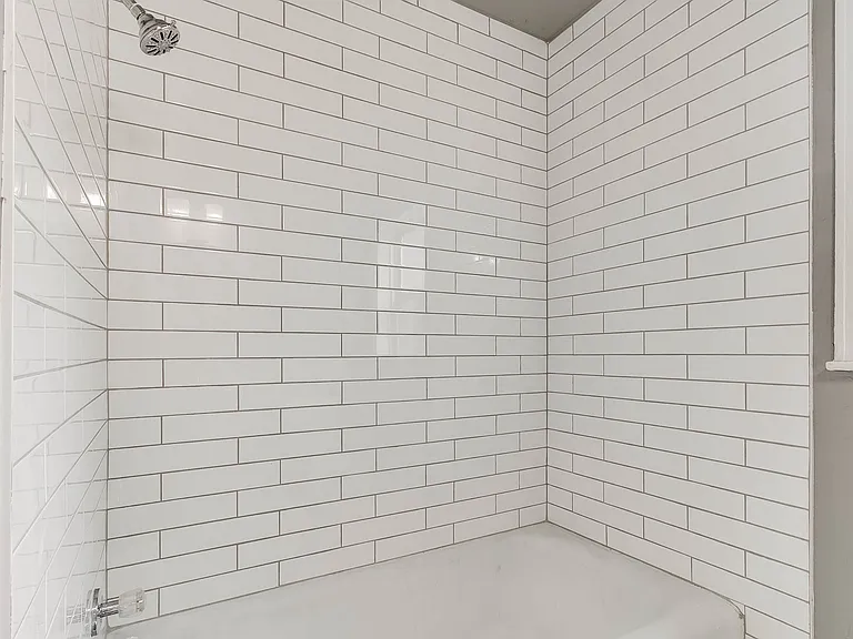 1414 Oxford Way — Photo 22