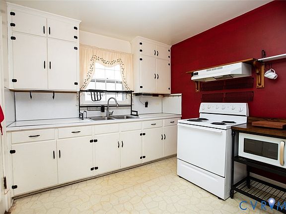 4th image of 4996 Farmville Rd