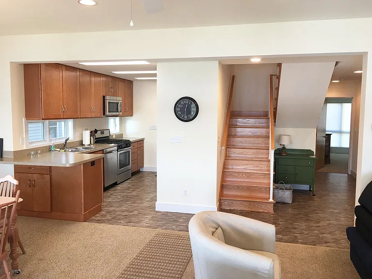 6454 N Shore Dr — Photo 10