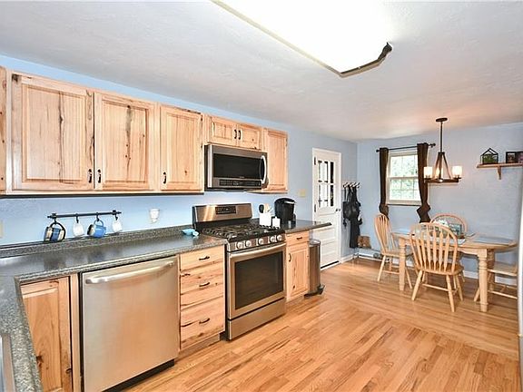 3rd image of 5353 Orchard Hill Dr