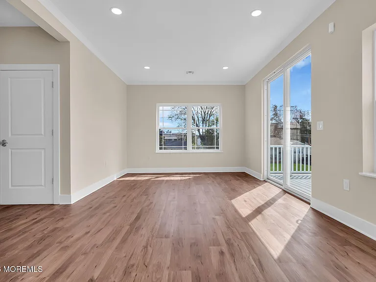 58 Cove Rd — Photo 29