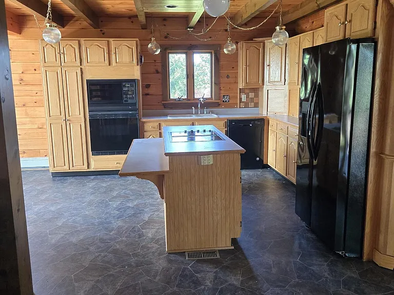 737 Shuck Rd — Photo 4