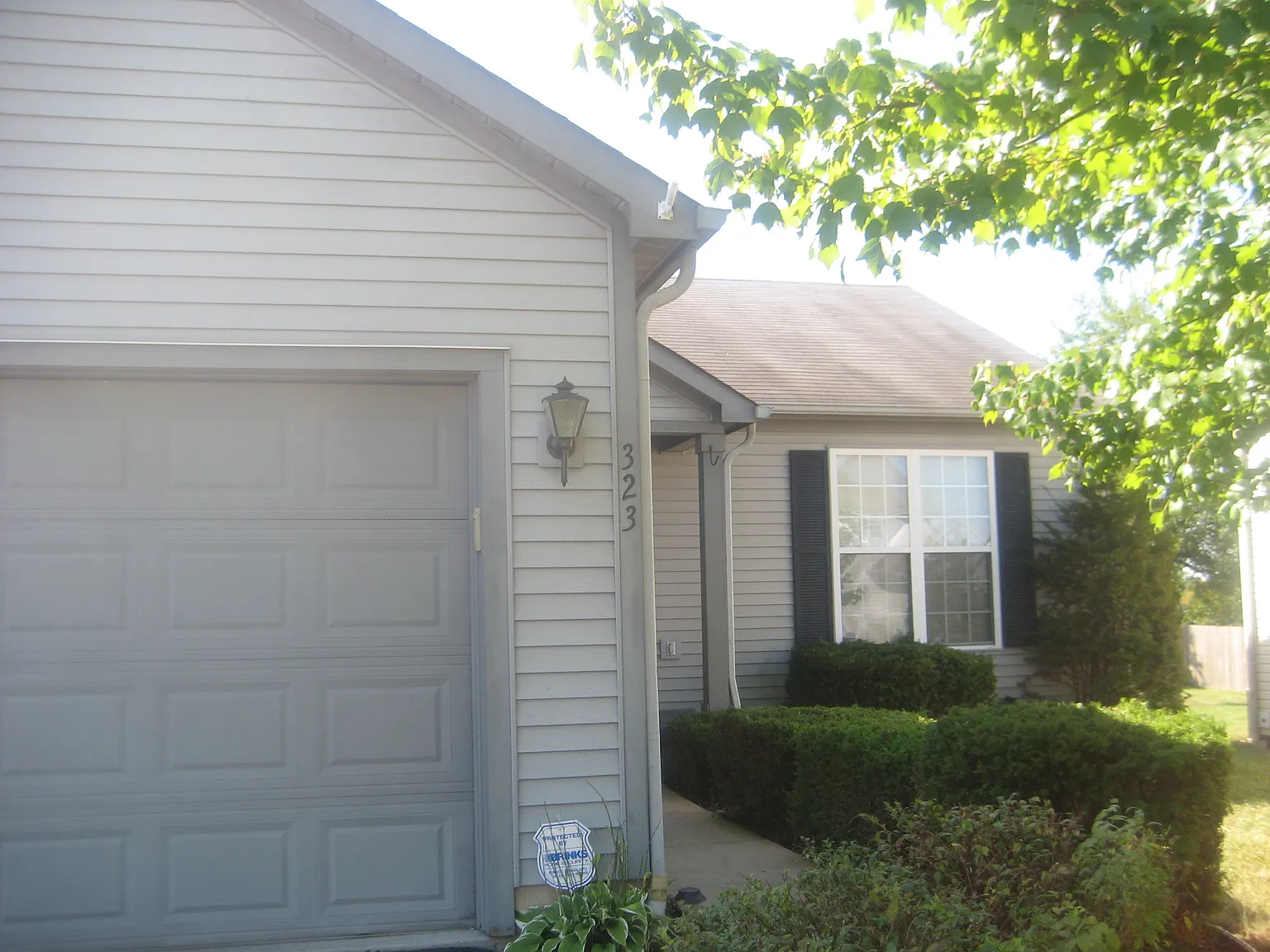 323 Harland Dr photo 1