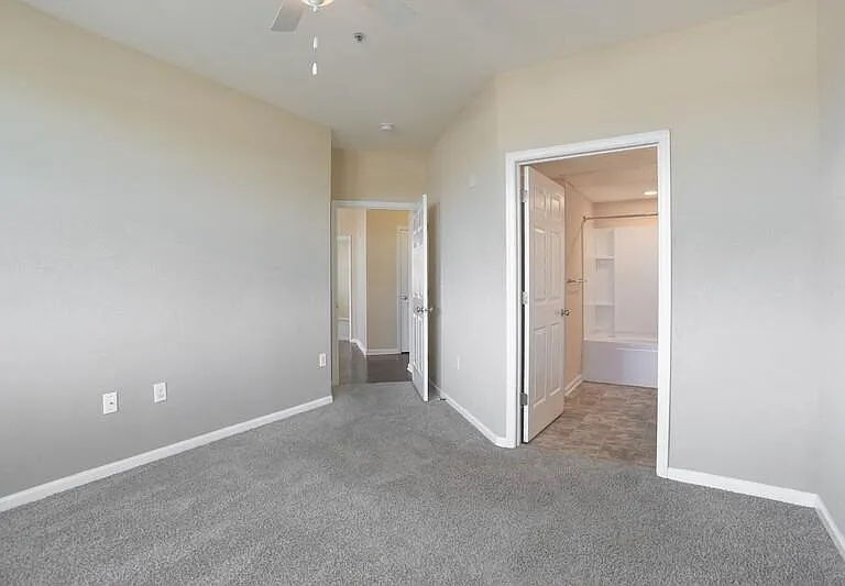 The Quarters at Park View — Photo 17