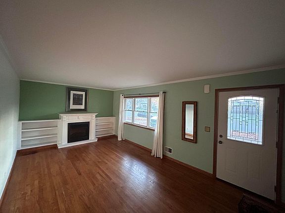 3rd image of 3134 Asbury Dr