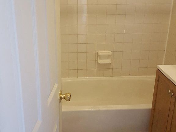 2nd image of 107 E Kennedy St APT 101