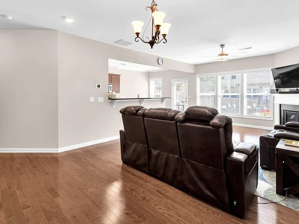 5975 Shiloh Woods Dr