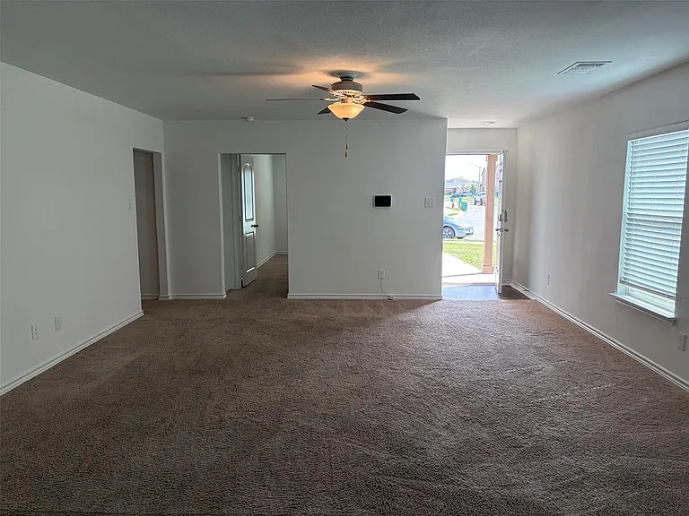 14213 Prairie Sod Ln — Photo 9