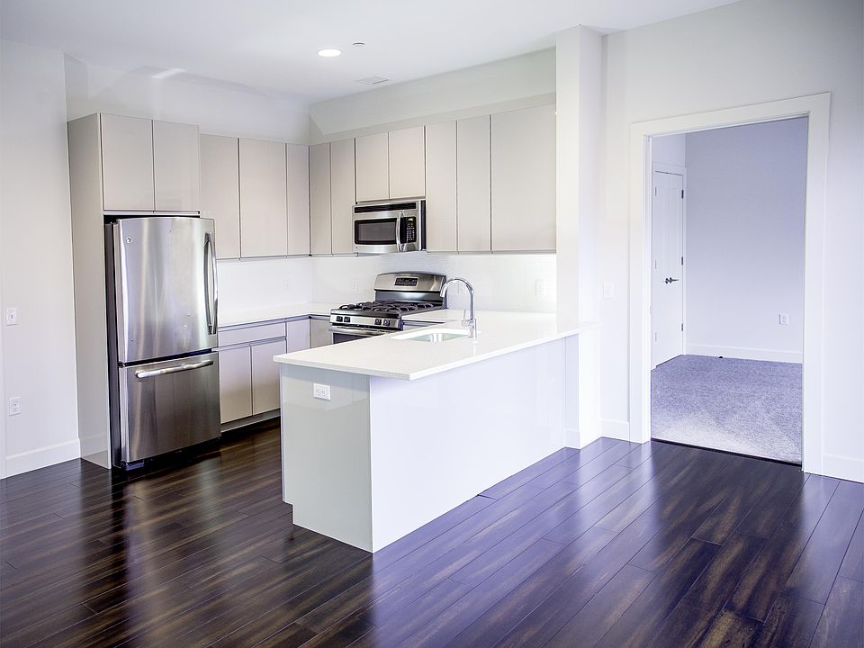 1st image of 24 N Main St APT 3C