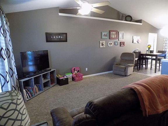4th image of 58377 Garfield Dr