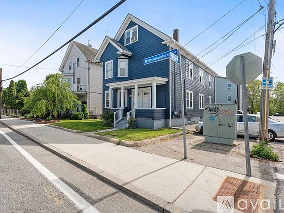 2nd image of 250 Woonasquatucket Ave #1