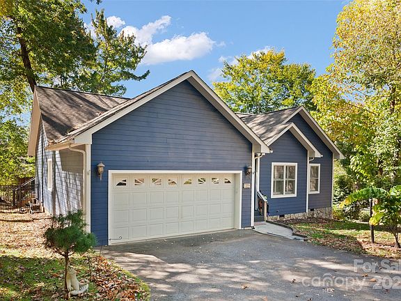 2nd image of 29 Lingering Shade Ln