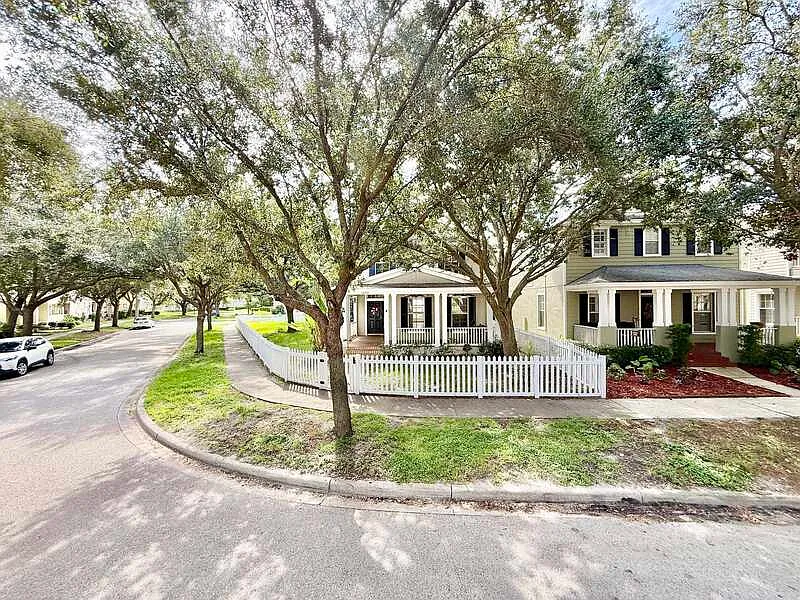 3 bed, 2.5 bath, 1816 sqft, $2,750 — Photo 4