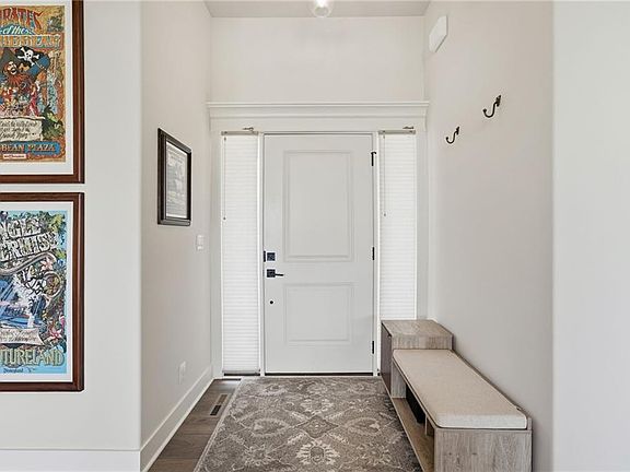 2nd image of 914 Churchill Cir