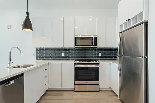 130 Monitor Street — Photo 9