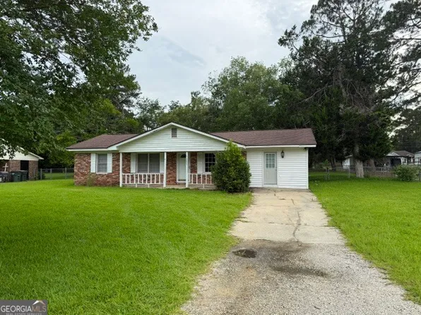 630 Dorothy St, Metter, GA 30439