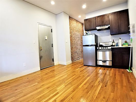 1st image of 769 Park Pl #2