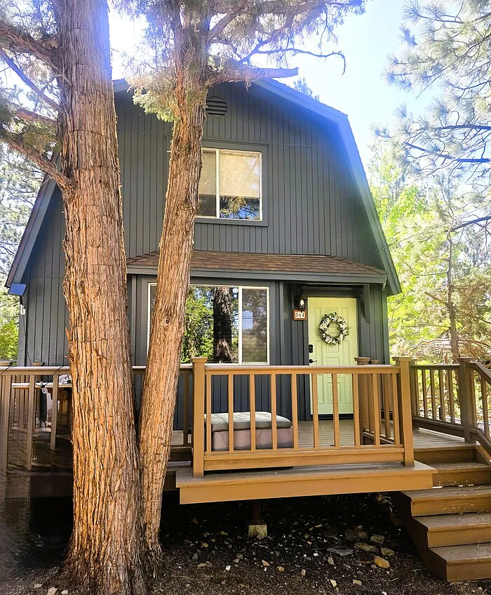 2 bed, 1.0 bath, 976 sqft, $1,750 — Photo 1