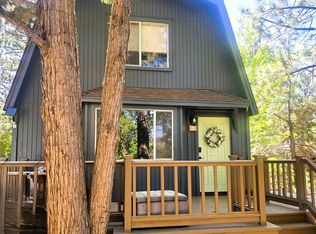 564 Cedar Ln, Sugarloaf, CA 92386
