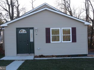 19 E Hampton St, Pemberton, NJ 08068