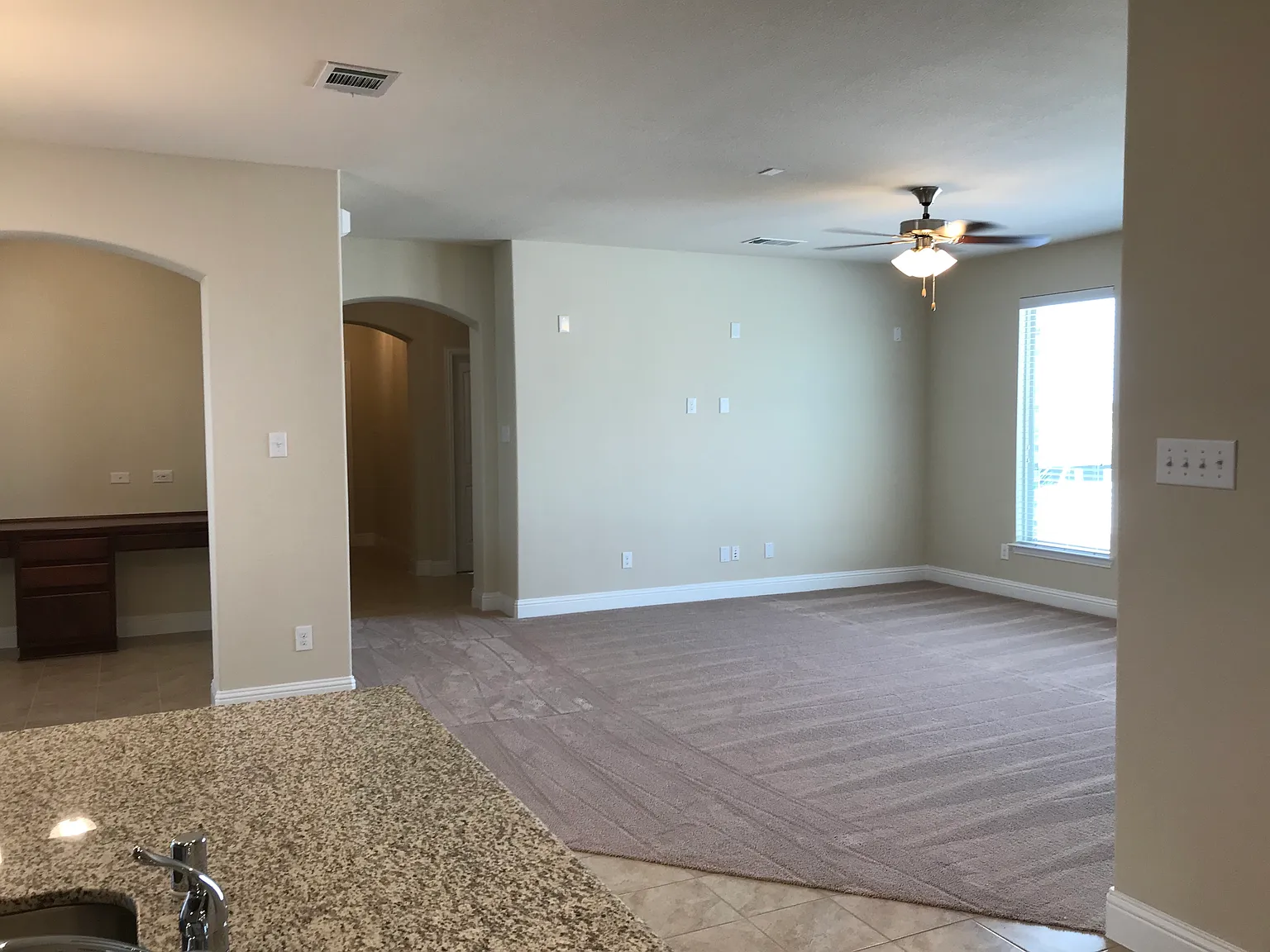 3 bed, 1805 sqft, $2,350 — Photo 3