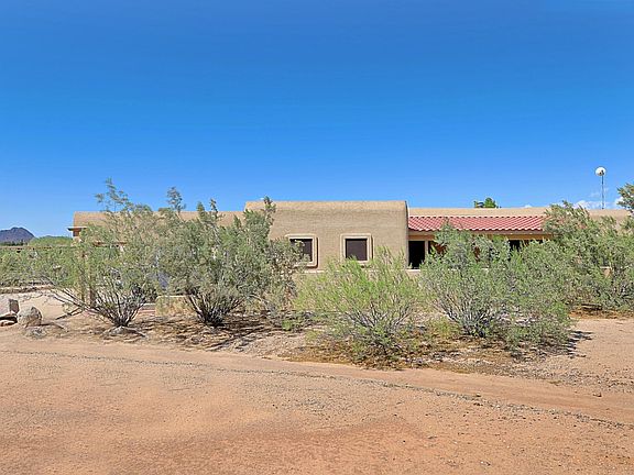 3rd image of 38615 N 33rd Ave