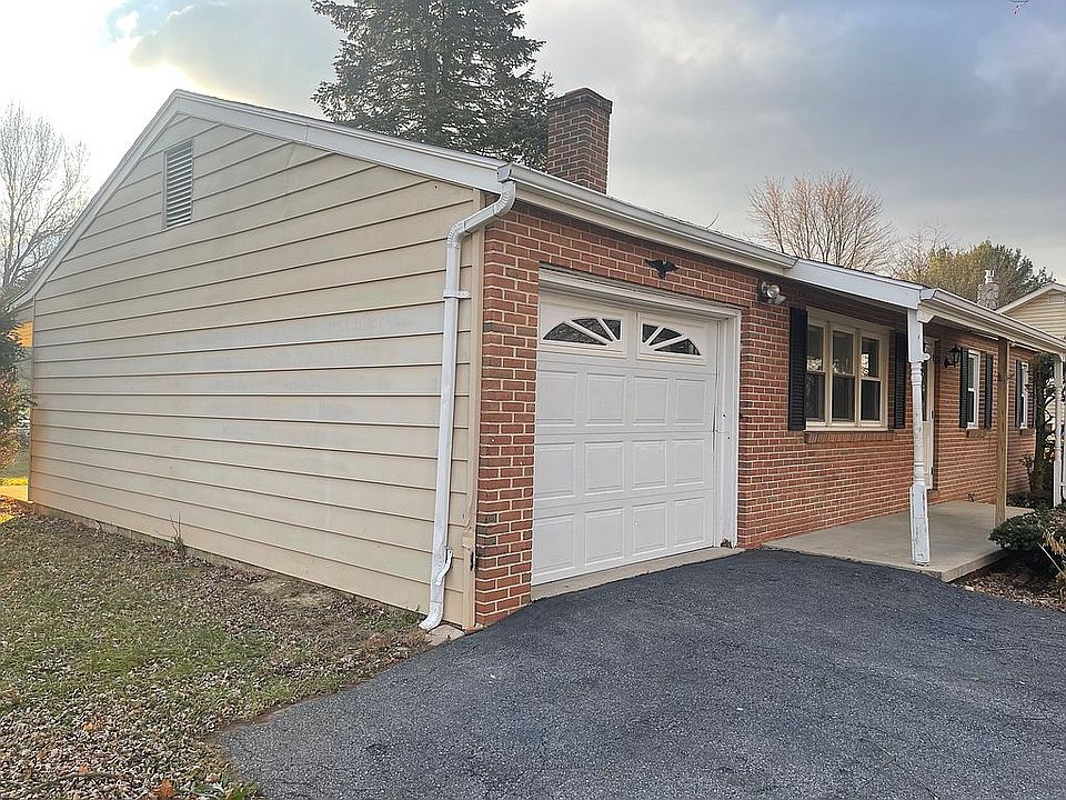 1st image of 9716 Alvin Dr