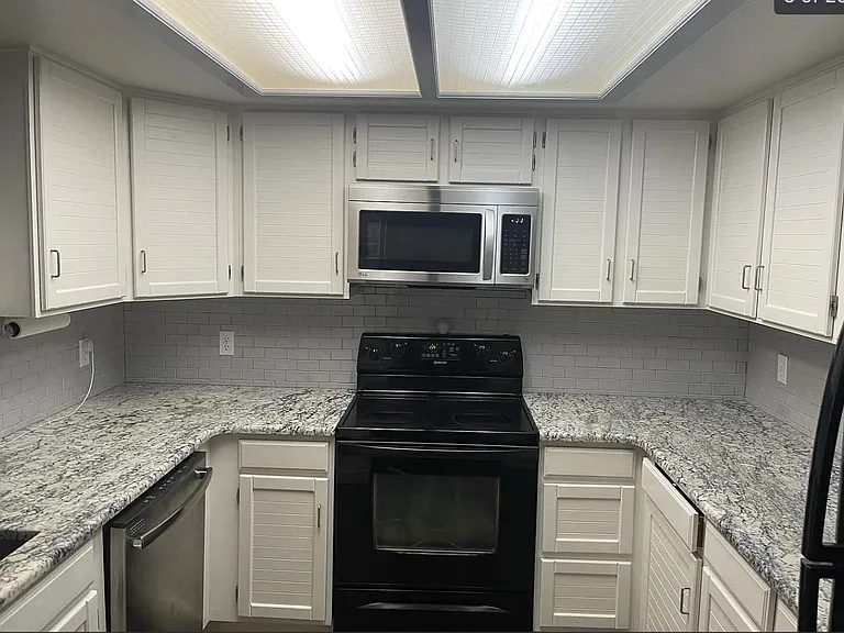2800 Sundown Ln #307 — Photo 8