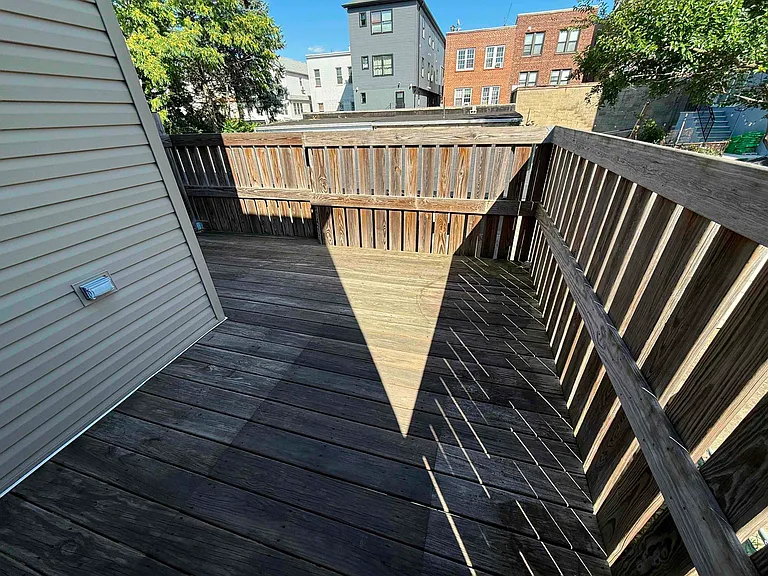 308 Columbia Ave #2R — Photo 14