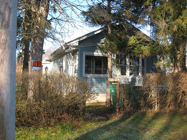 1st image of 206 N Van Horn St