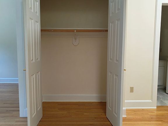 5th image of 122 Park St APT 203