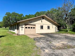 200 S Ash Ave, Azle, TX 76020