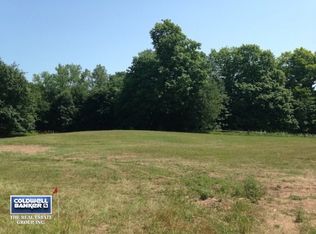 3260 E Twin Pines Ct, Green Bay, WI 54311