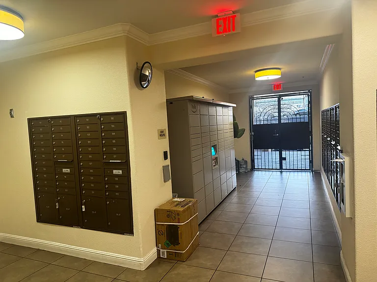 360 Avenue 26 #400 — Photo 20