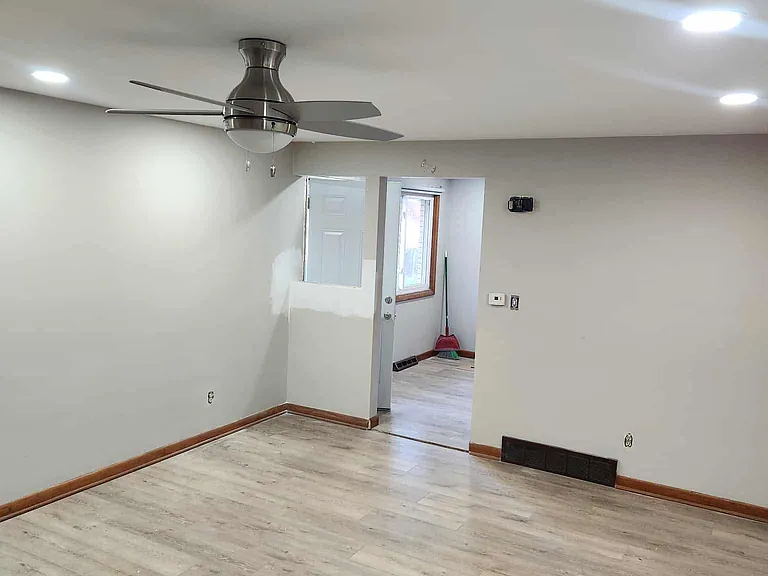 207 Tonawanda Creek Rd #2 — Photo 3