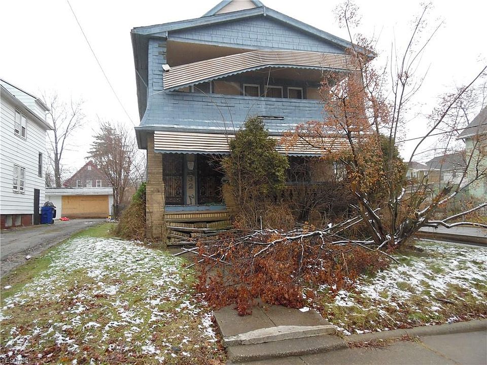 1st image of 3221 E 132nd St
