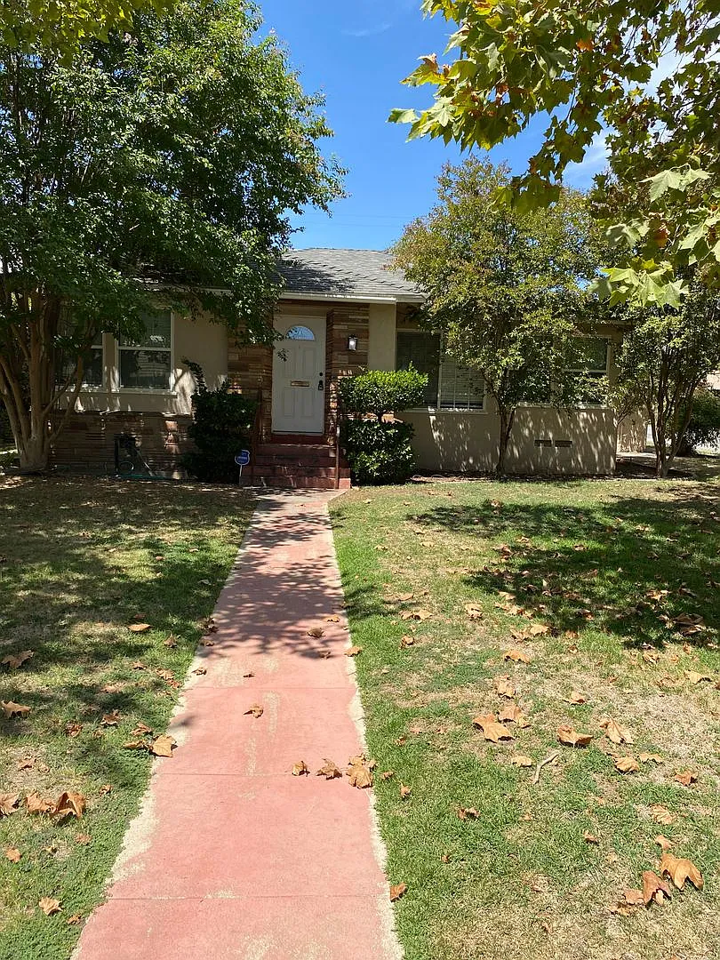 Cozy 3 Bedroom Home — Photo 1