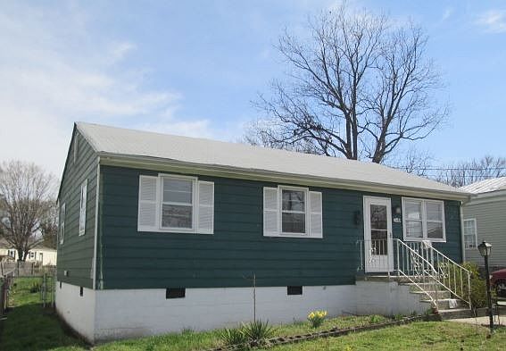 2nd image of 1118 Halifax St