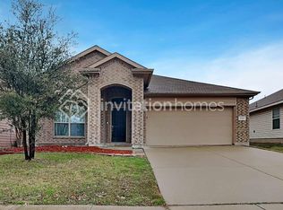 717 Santa Rosa Dr, Fort Worth, TX 76112