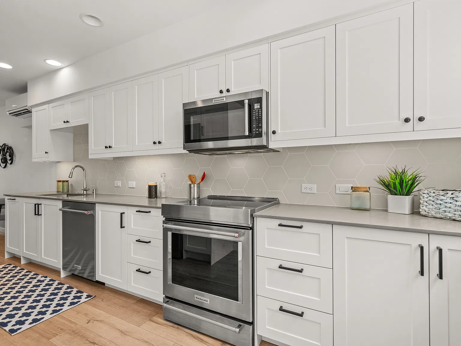 2 bed, 2.5 bath, 1440 sqft, $3,495 — Photo 3