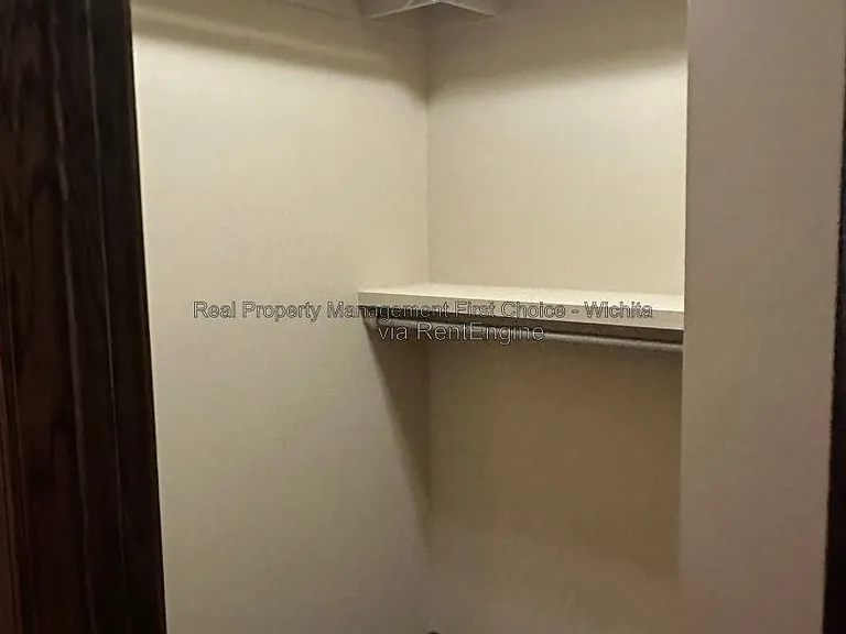 1548 W Hickory St — Photo 23