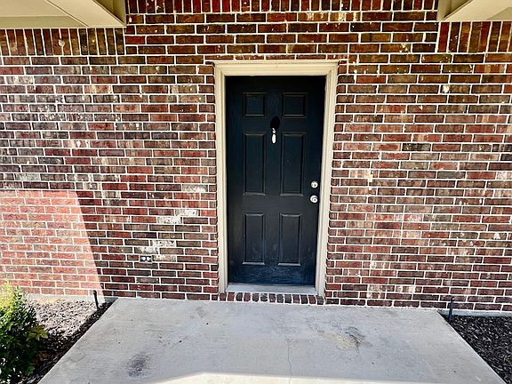 2nd image of 930 Rockdale Rd #920-8