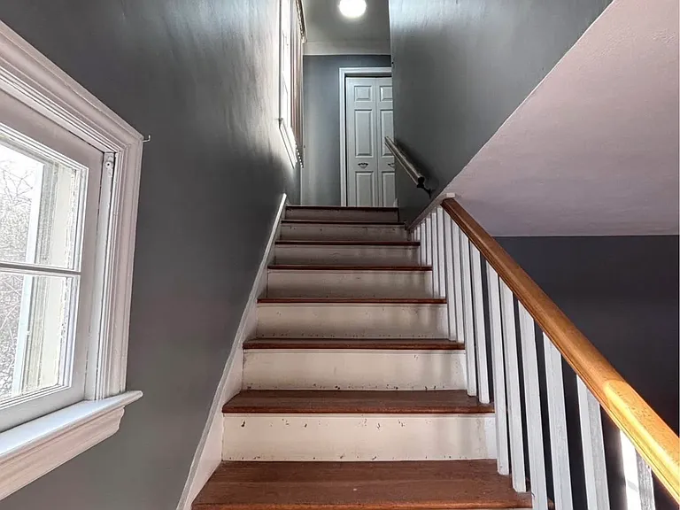 112 Harrington Ave — Photo 9