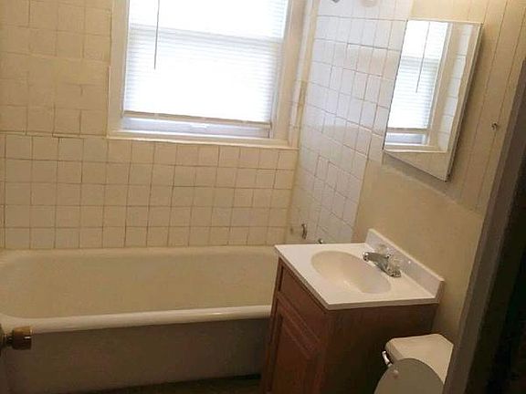 3rd image of 103 E Williams St APT 203