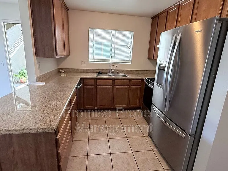 830 W Lincoln Ave #186 — Photo 5
